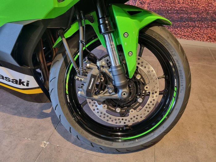 2025 Kawasaki Ninja ZX-4R Ninja Green