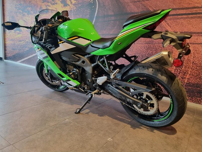 2025 Kawasaki Ninja ZX-4R Ninja Green