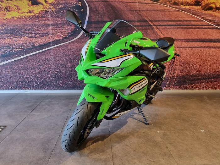 2025 Kawasaki Ninja ZX-4R Ninja Green