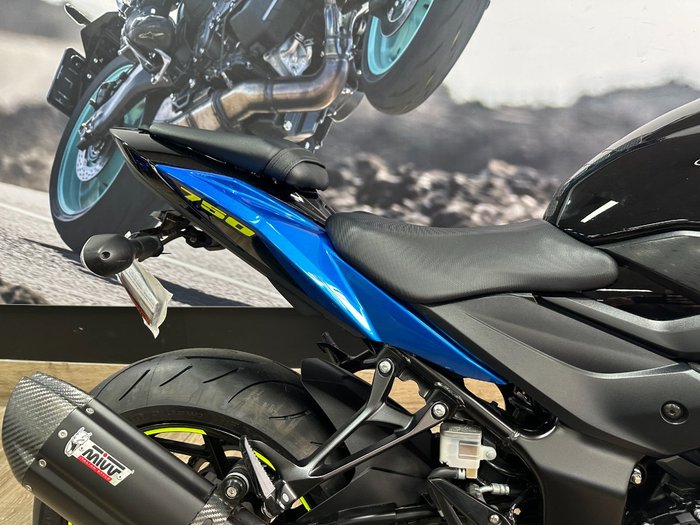 2022 Suzuki GSX-S750 BLUE