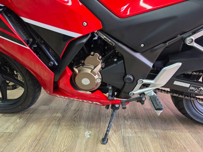 2017 Honda CBR300R RED