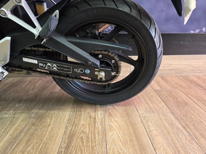 2017 Honda CBR300R RED