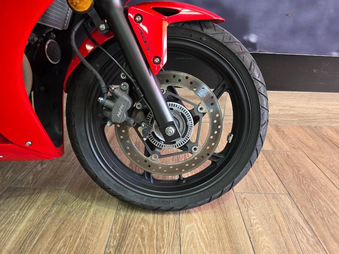 2017 Honda CBR300R RED