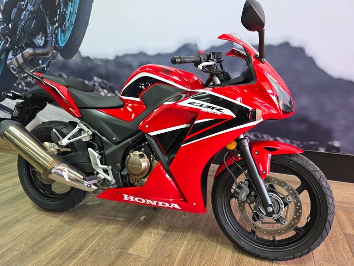 2017 Honda CBR300R RED