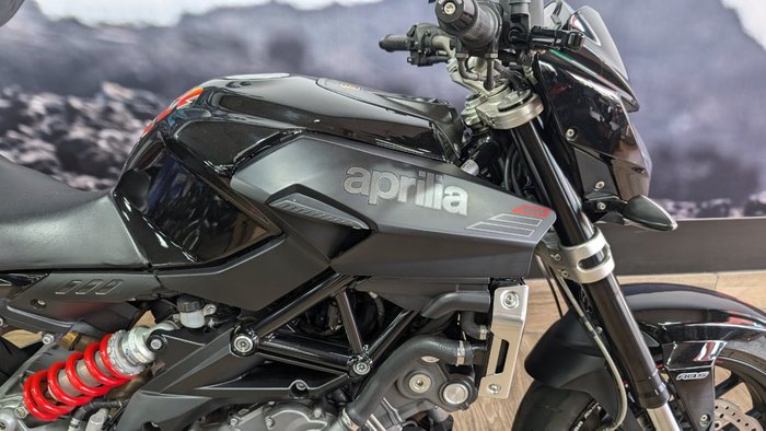 2014 APRILIA SHIVER SPORT Black