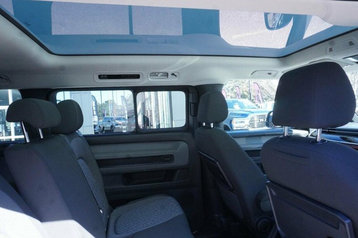 2024 Volkswagen ID. Buzz Pro BEV560