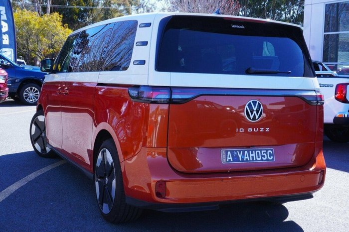 2024 Volkswagen ID. Buzz Pro BEV560