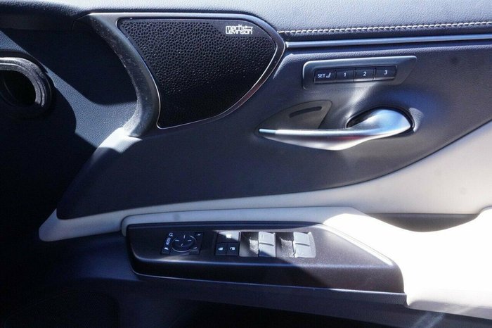 2019 Lexus ES 300h Sports Luxury