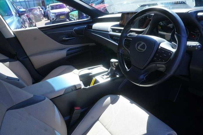 2019 Lexus ES 300h Sports Luxury