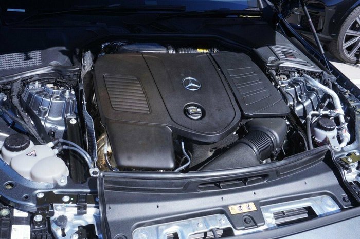 2022 Mercedes-Benz C-Class C300