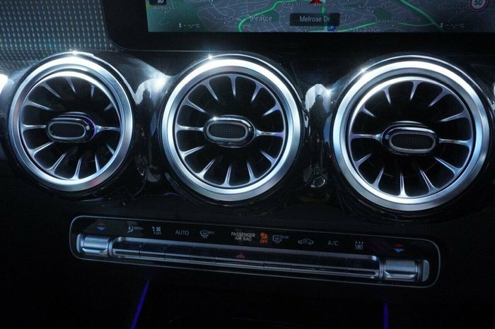 2022 Mercedes-Benz EQB 250