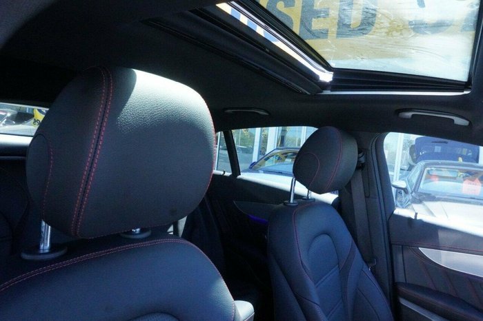 2022 Mercedes-Benz GLC-Class GLC300