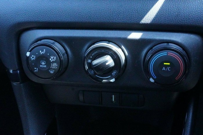 2020 Toyota Yaris Ascent Sport