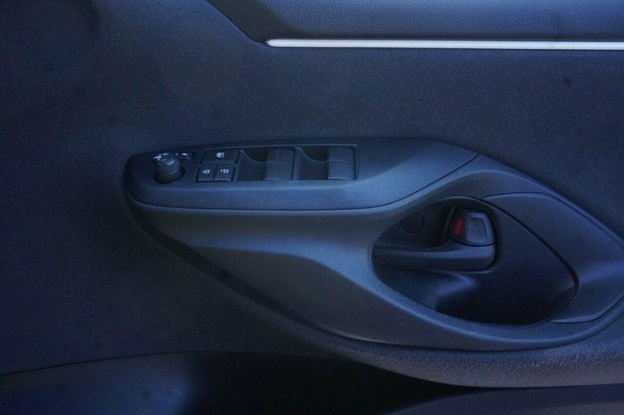 2020 Toyota Yaris Ascent Sport