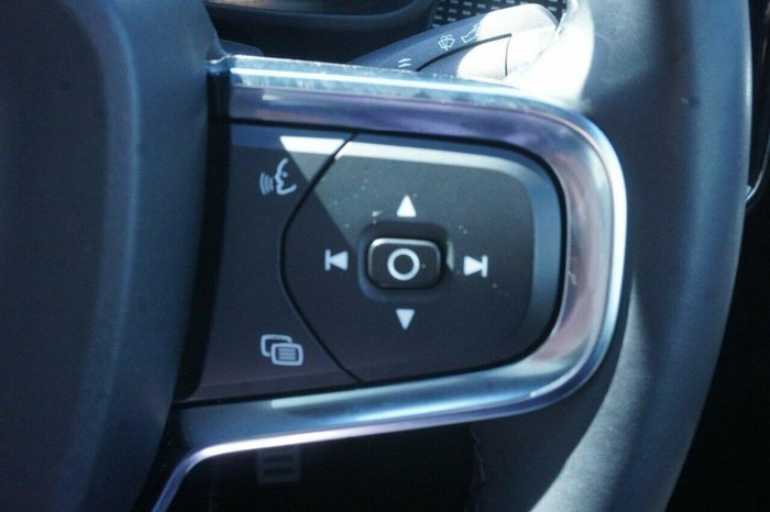 2021 Volvo XC40 T5 R-Design