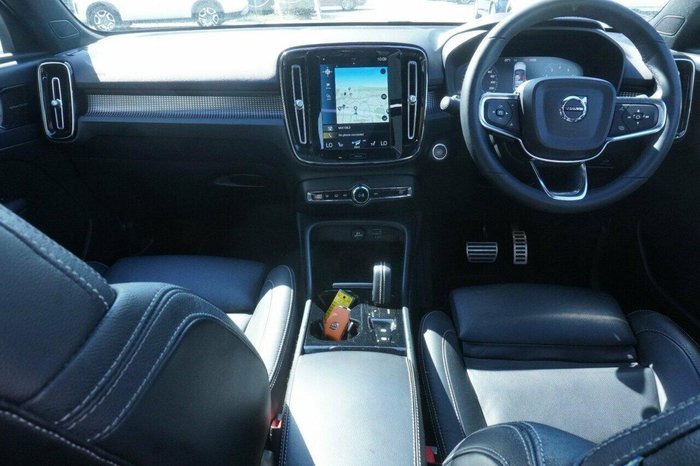 2021 Volvo XC40 T5 R-Design