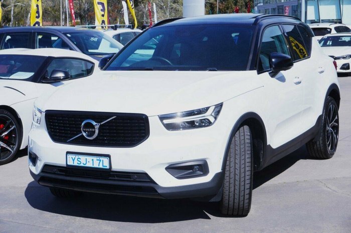 2021 Volvo XC40 T5 R-Design