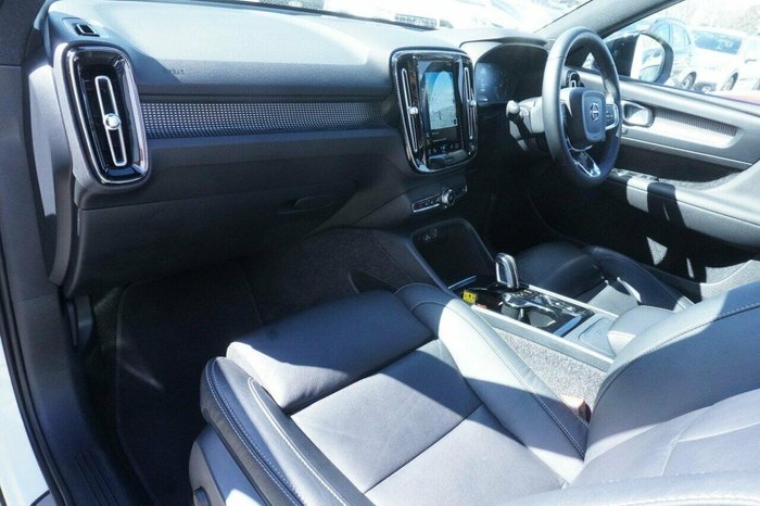 2021 Volvo XC40 T5 R-Design