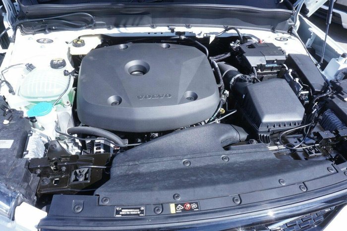 2021 Volvo XC40 T5 R-Design