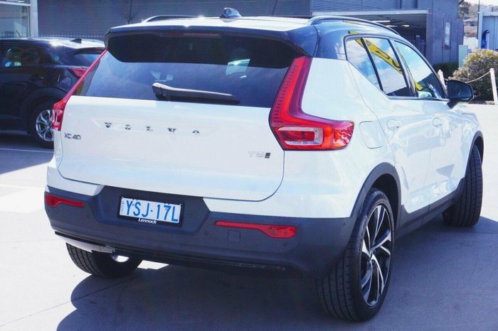 2021 Volvo XC40 T5 R-Design