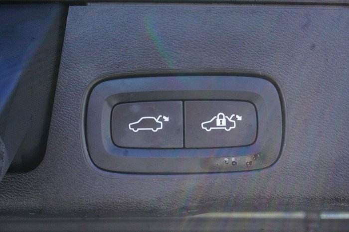 2021 Volvo XC60 B6 R-Design