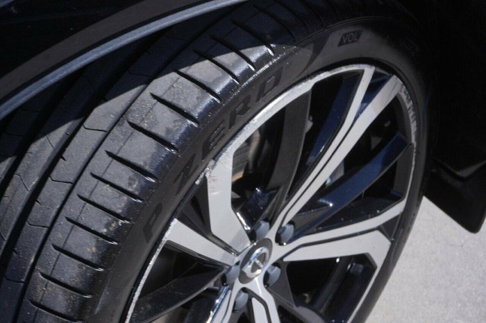 2021 Volvo XC60 B6 R-Design