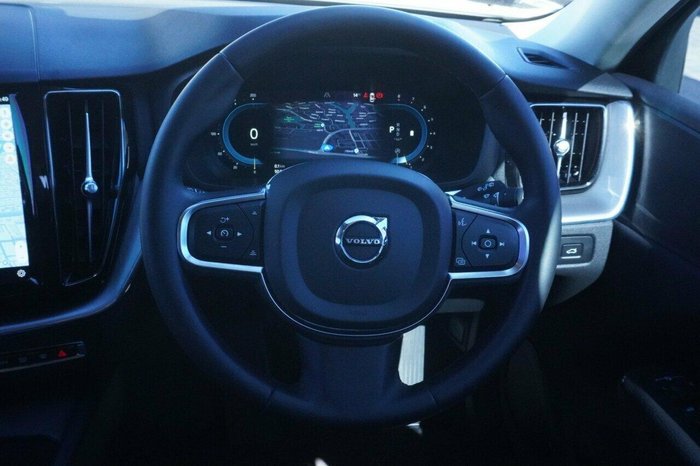 2021 Volvo XC60 B5 Momentum