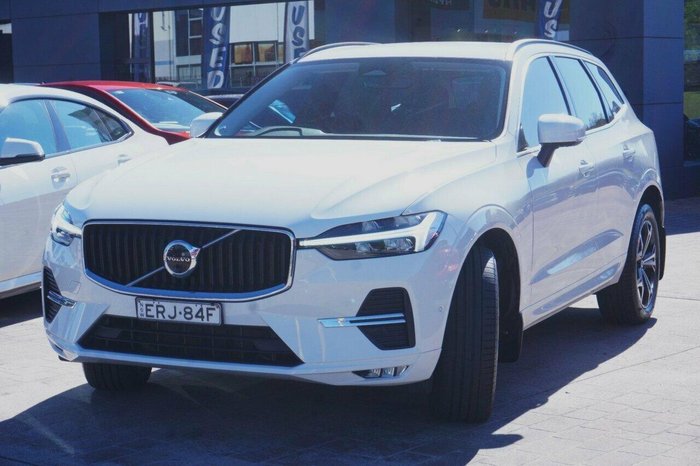 2021 Volvo XC60 B5 Momentum