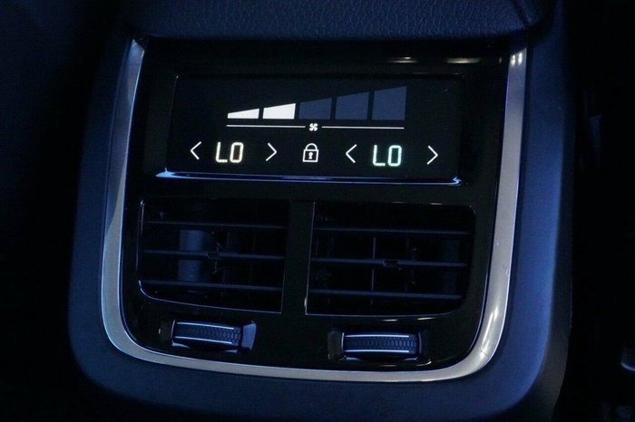 2021 Volvo XC60 B5 Momentum