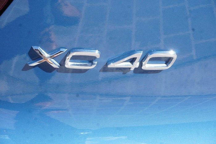 2023 Volvo XC40 Ultimate B4 Bright