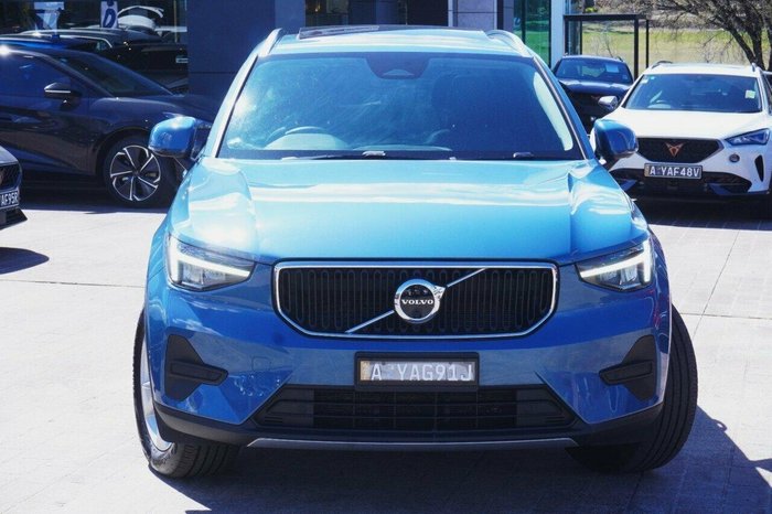 2023 Volvo XC40 Ultimate B4 Bright