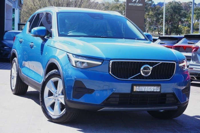 2023 Volvo XC40 Ultimate B4 Bright