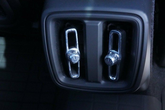 2023 Volvo XC40 Ultimate B4 Bright