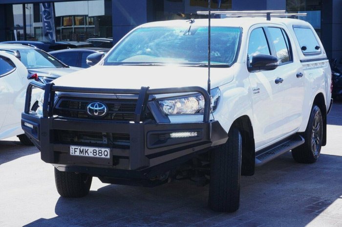 2021 Toyota Hilux SR