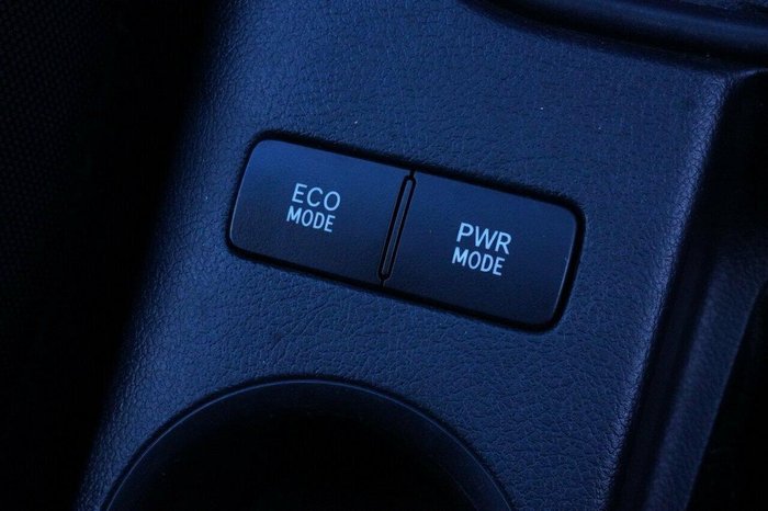 2021 Toyota Hilux SR