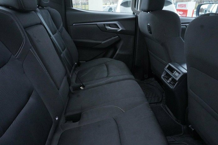 2021 Isuzu D-MAX LS-M