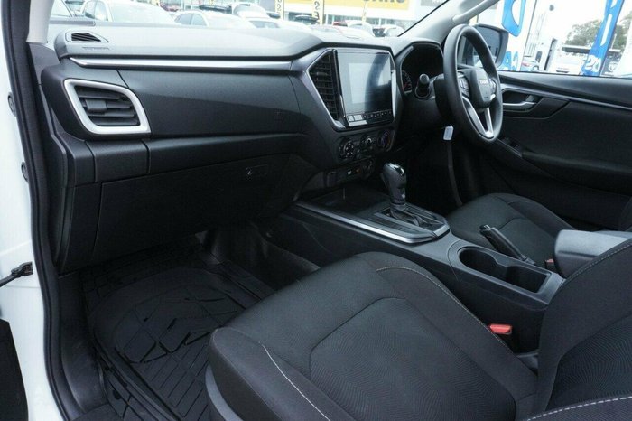 2021 Isuzu D-MAX LS-M