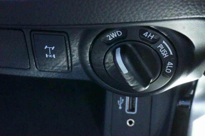 2020 Nissan Navara SL