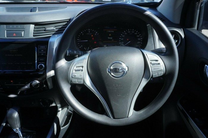 2020 Nissan Navara SL