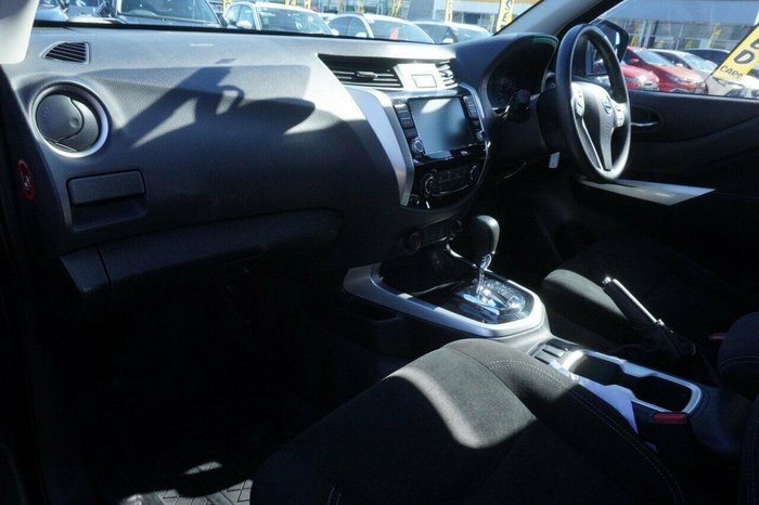 2020 Nissan Navara SL