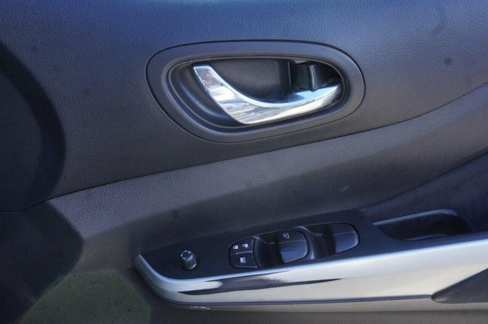 2020 Nissan Navara SL