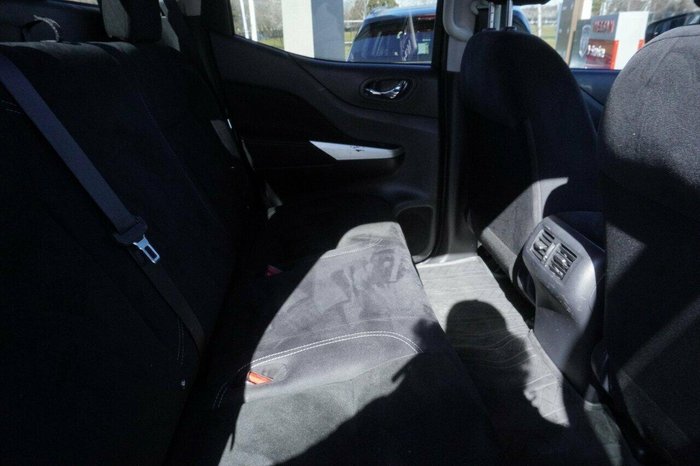 2020 Nissan Navara SL