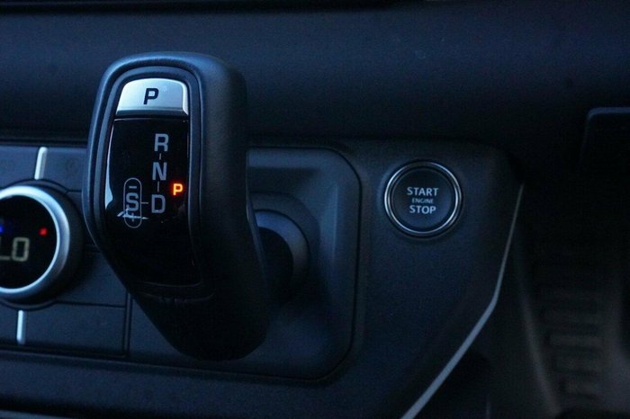 2023 Land Rover Defender 110 P400 SE