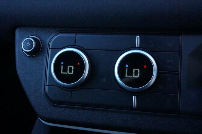 2023 Land Rover Defender 110 P400 SE