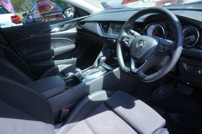 2018 Holden Commodore RS