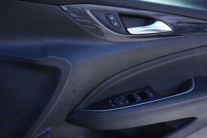 2018 Holden Commodore RS