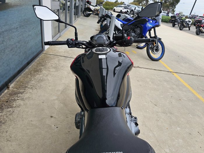 2018 Kawasaki ZR 900 Black