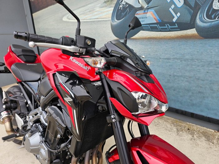 2018 Kawasaki ZR 900 Black