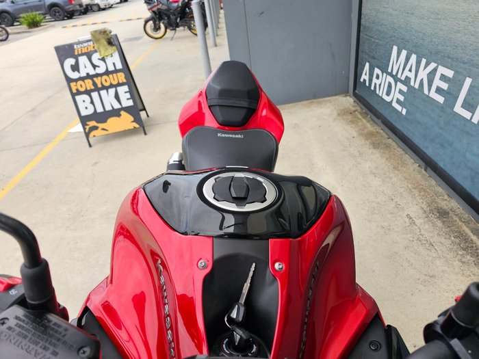 2018 Kawasaki ZR 900 Black