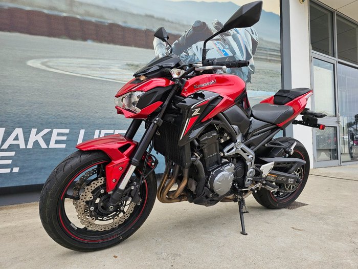 2018 Kawasaki ZR 900 Black
